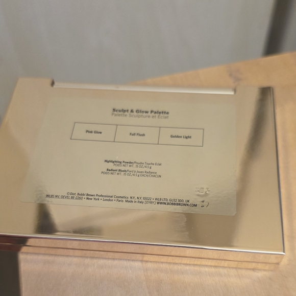 Bobbi Brown Sculpt & Glow Palette - Picture 6 of 9